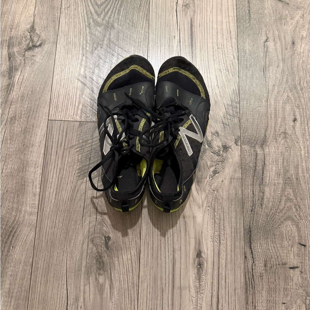 New Balance Men's Athletic Shoes in Black and Lime Green